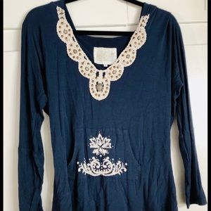 Eclectic Y2K Soul Revival Navy/Ivory Hooded embellished top- Large